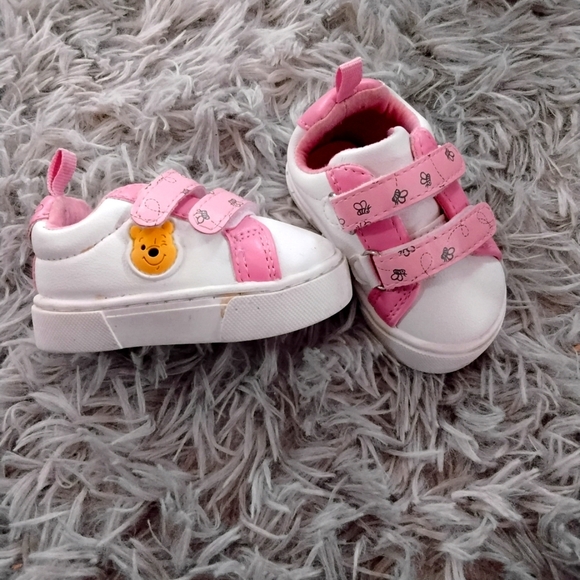 Disney Other - Winnie The Pooh Shoes 🩷
